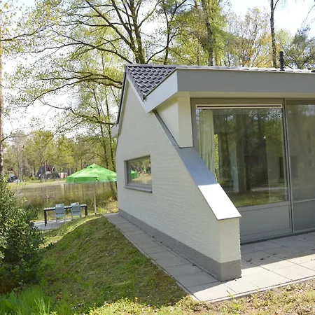 Holiday home Alluring In Limburg Near Forest